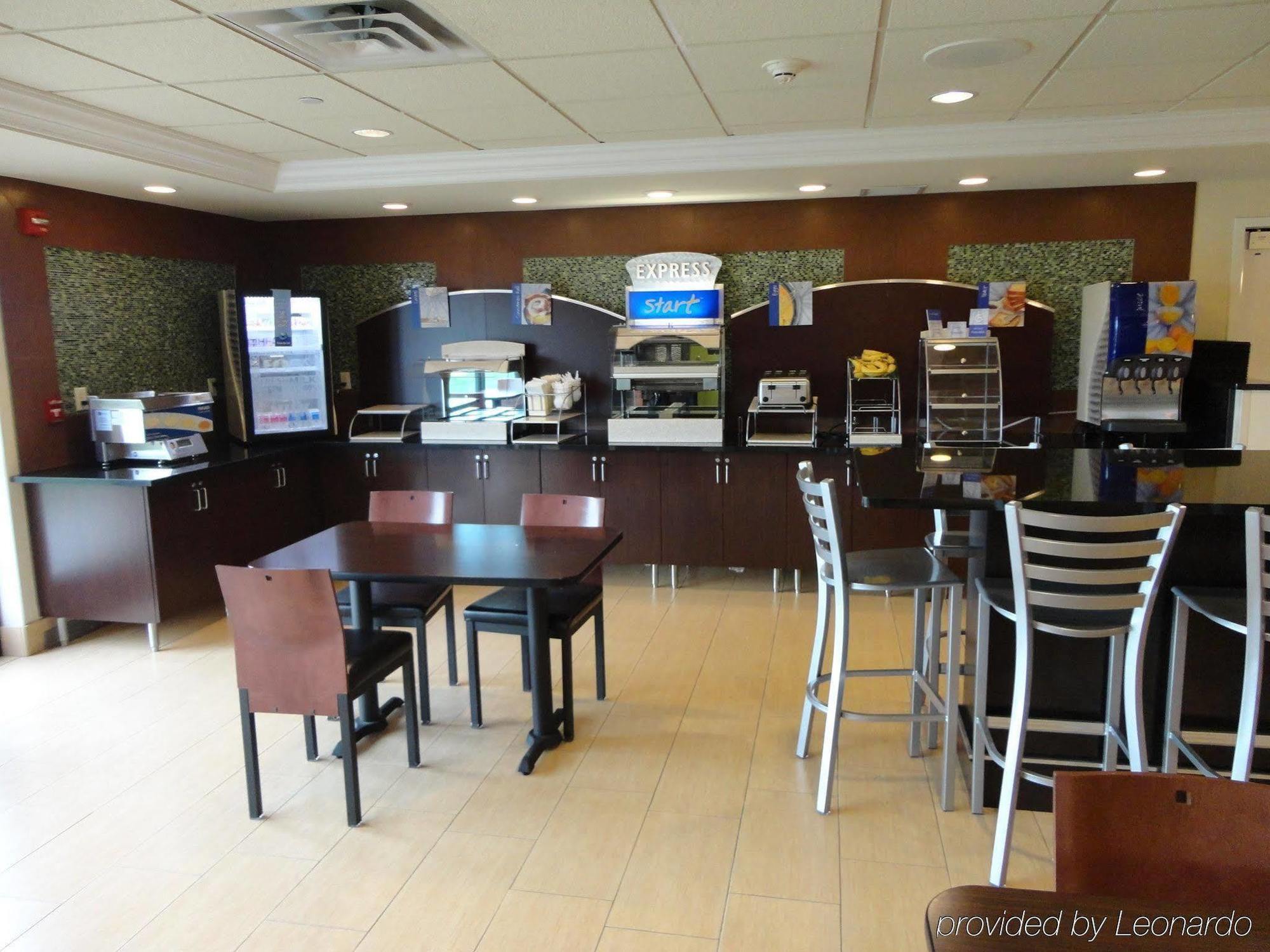 Holiday Inn Express Hotel & Suites Rogers By Ihg Dış mekan fotoğraf